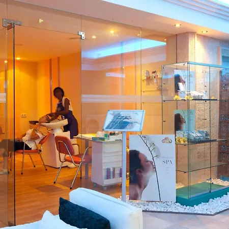 Garden Apart-suites & מלון