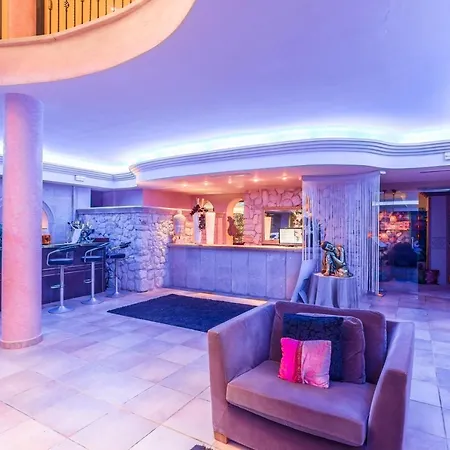 מלון Garden Apart-suites & 5*