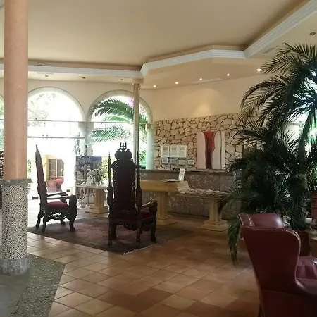 Garden Apart-suites & קאלה ראטג'אדה