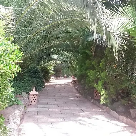 Garden Apart-suites & מלון קאלה ראטג'אדה
