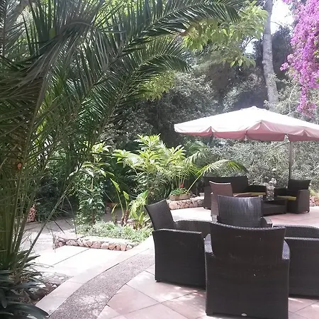 Garden Apart-suites &