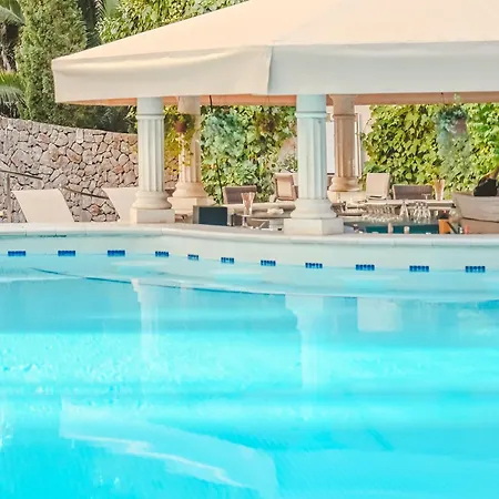 Garden Apart-suites & 5* קאלה ראטג'אדה