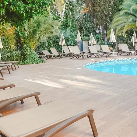 Garden Apart-suites & 5* קאלה ראטג'אדה
