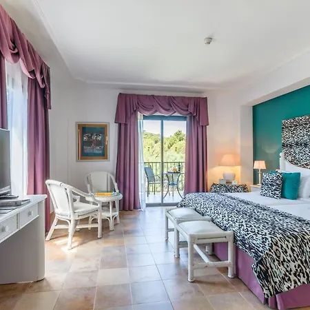 מלון Garden Apart-suites & קאלה ראטג'אדה