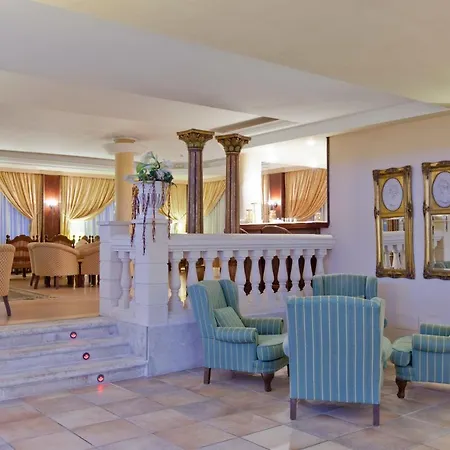Garden Apart-suites & מלון